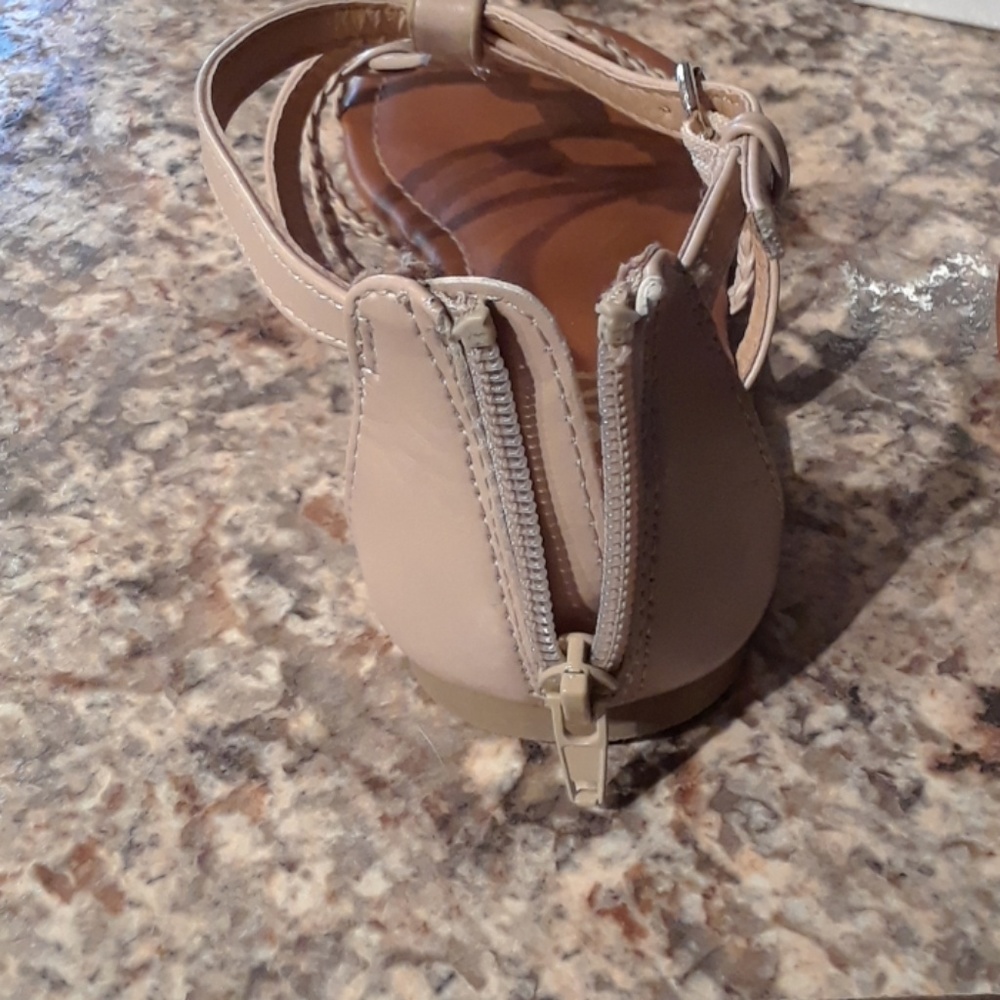 Sandals - Picture 2 of 4